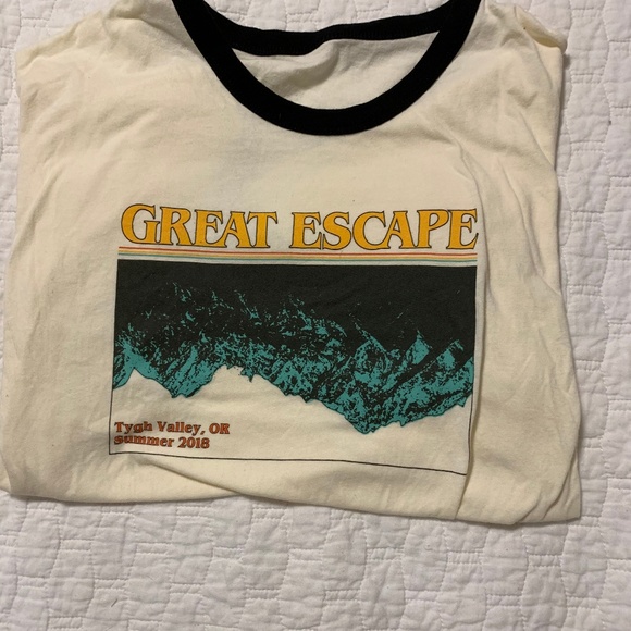 Tops - Oregon Nature Mountain Valley Graphic print shirt